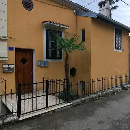 Kljun Apartment *